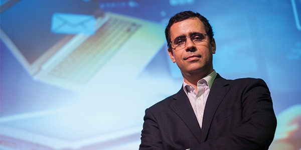 Aurelio García-Ribeyro (Ingeniería de Sistemas) trabaja para Oracle.