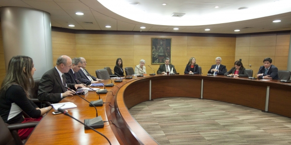 Representantes de la SIP y de la Ulima.