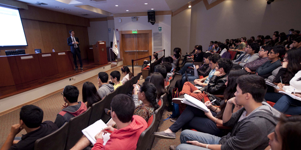 Masahiro Takagi, jefe de misión adjunto y consejero de la Embajada del Japón en el Perú.