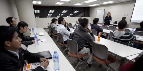 Exposición de Janice Seiner (Backus).