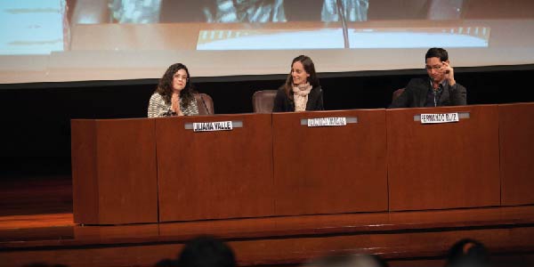 María Liliana Valle (moderadora), Verónica Vargas y Fernando Ruiz.