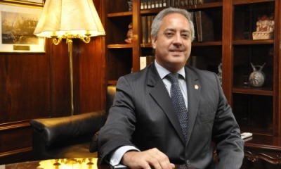 Luis Escalante, abogado Ulima y diplomático.