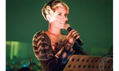 Martha Galdos (Comunicación) es cantante y profesional del doblaje y la locución.