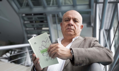 Carlos López Degregori, docente de Estudios Generales de la Ulima, presentó en Colombia una antología de sus poemas.