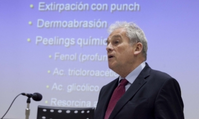 Dr. Fernando Magill Cisneros, dermatólogo.