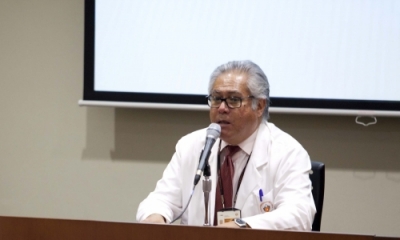 El Dr. José Luis Montoya en charla sobre la diabetes.
