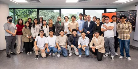Ganadores de la Beca Ilse Wisotzky participaron en nueva edición de Café con la Rectora