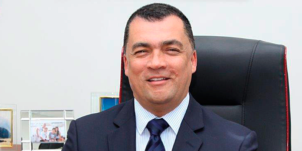 Raúl Berrios, egresado de Ingeniería Industrial y gerente general de Cerámicos Peruanos S.A. (Ladrillos Pirámide).