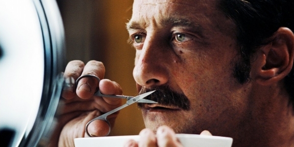 Vincent Lindon en una escena de 'La Moustache'.