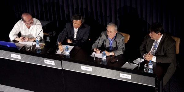Xavier Giró, Giancarlo Carbone (moderador), Javier Protzel y Fabián Vallas.