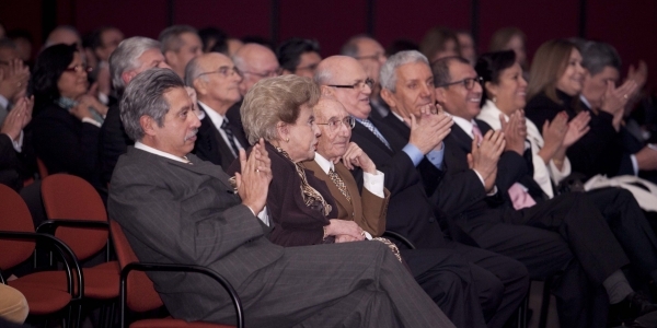 El rector Quezada, la ex rectora Ilse Wisotzki y autoridades y profesores Ulima.