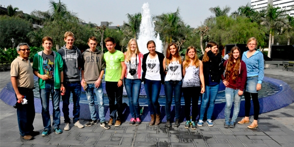 Escolares alemanes visitaron la Universidad de Lima.