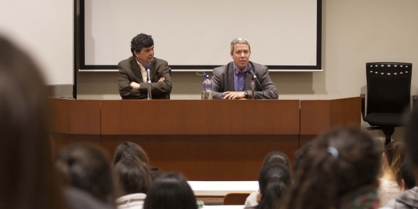 José Güich, profesor de Estudios Generales de la Ulima, y Scott Infanger.