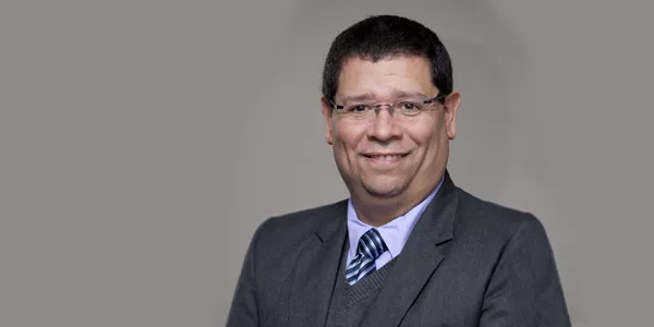 Giovannie Escribens (Economía) es profesor en la Escuela Universitaria de Negocios y en el MBA Ulima.