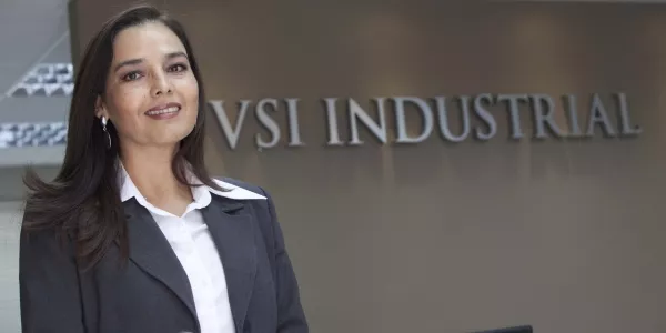 María del Carmen Valverde Yábar (Ingeniería Industrial).