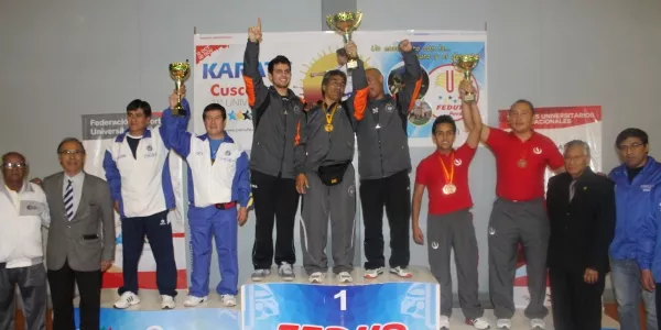 Nuestros ganadores de karate.