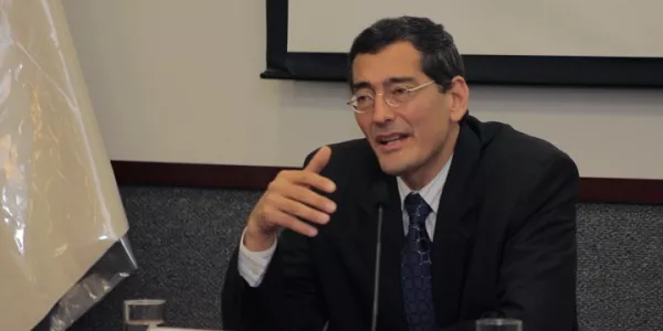 Dante Mendoza Antonioli (Derecho).