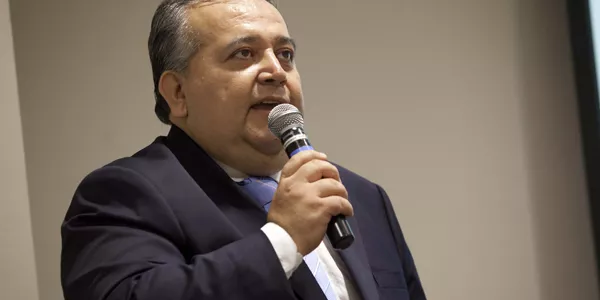 Carlos Moreano Valdivia.