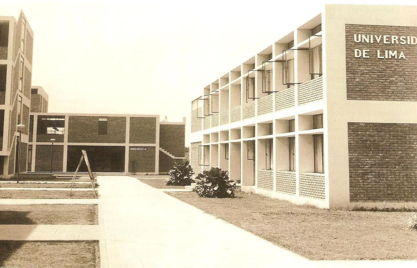 Universidad de Lima, Héctor Velarde, arquitectura