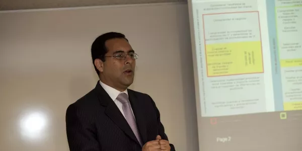 Carlos Francisco Valdivia Valladares en el II Foro Empresarial de Contabilidad.