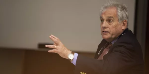 Dr. Fernando Magill.