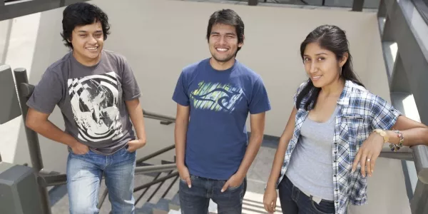 Óscar Cuya, Andrés Montañez y Ruth Chuquillanqui (Comunicación).