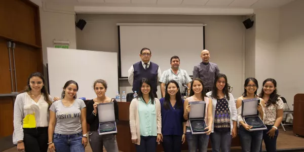 Las ganadoras en las tres categorías.