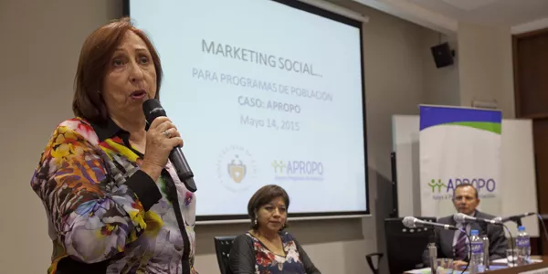Carola La Rosa y Teresa López explicaron cómo Apropo emplea técnicas del marketing para fines sociales.